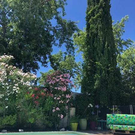 Villa Avec Piscine Privée Au Calme Dans *