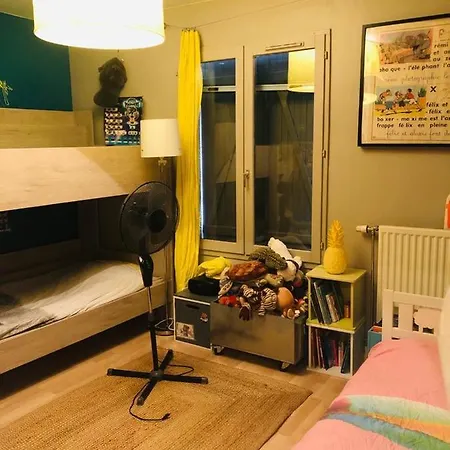 Avec Piscine Privée Au Calme Dans